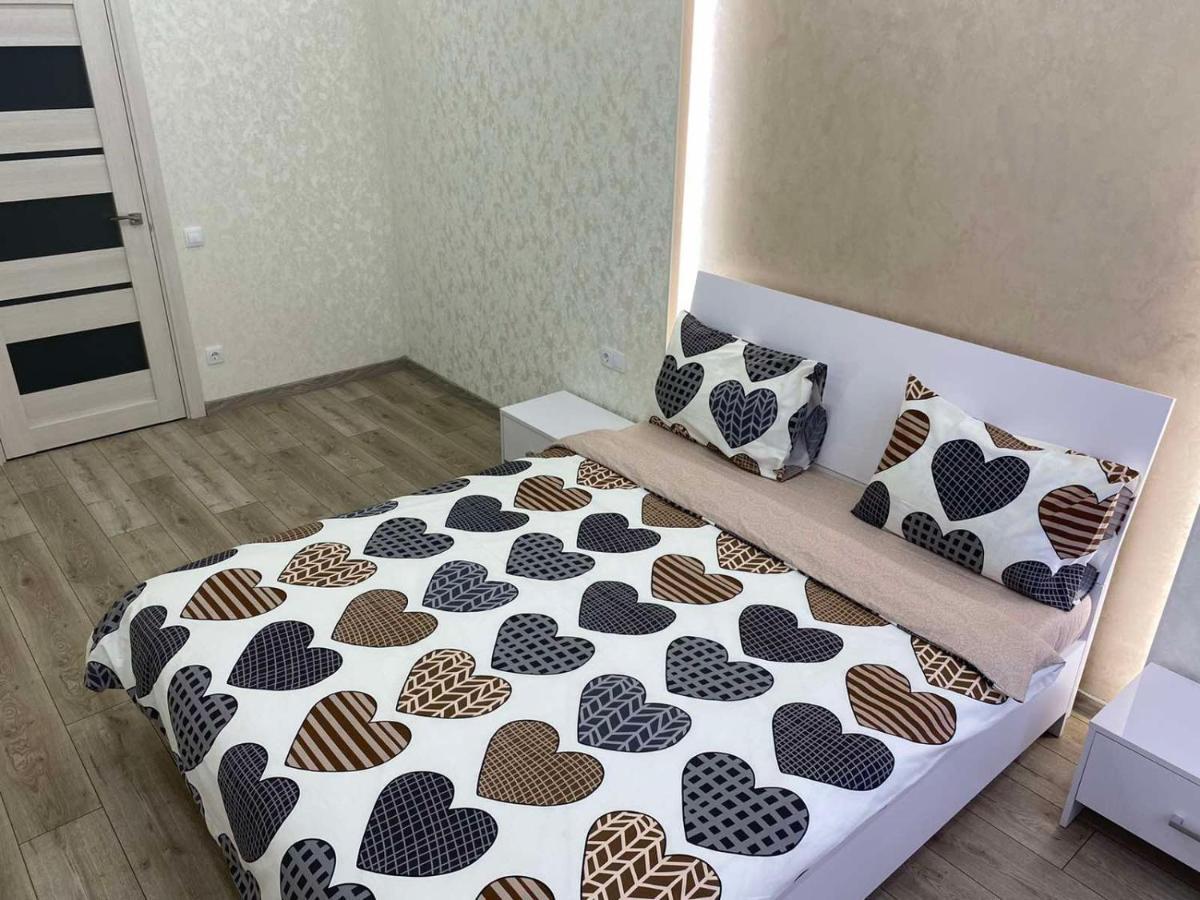 Люкс Апартаменти В Центрі Міста ,Жк Театральний Rivne Eksteriør bilde